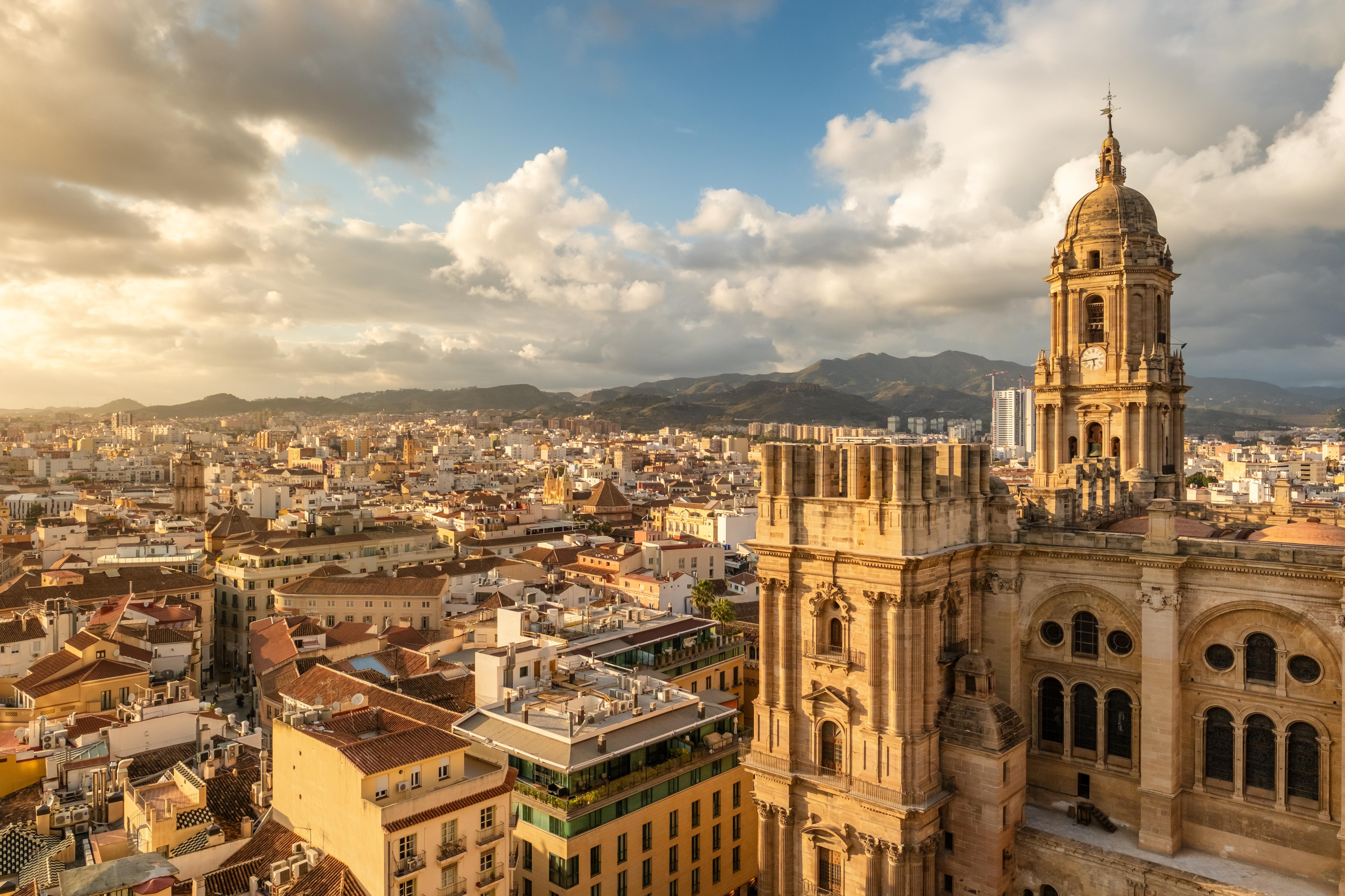 Sol en lugar de tormentas de nieve: 10 lugares de interés para unas vacaciones de invierno cálidas en Europa
