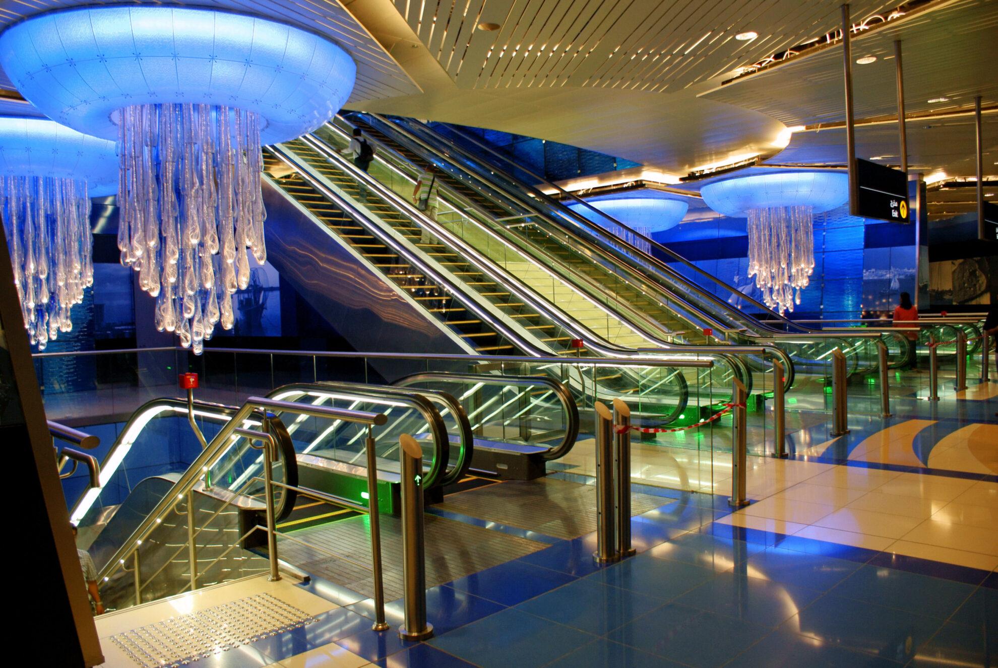 BurJuman, Dubái. Las estaciones de metro más bellas del mundo.