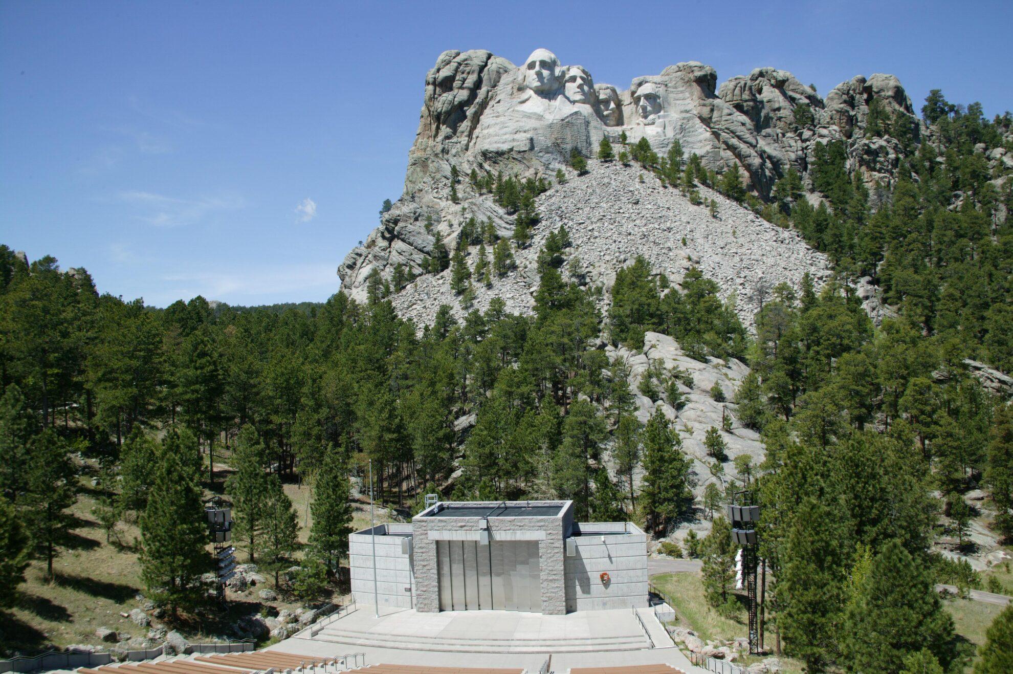 Mount Rushmore Instagram vs. Reality