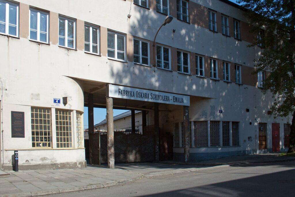 oskar-schindler-402330_1280