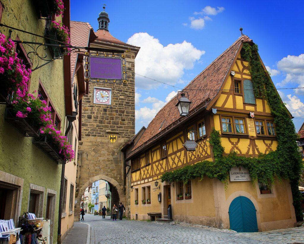 Romantic Road - Romance and Culture from the Main to the Alps