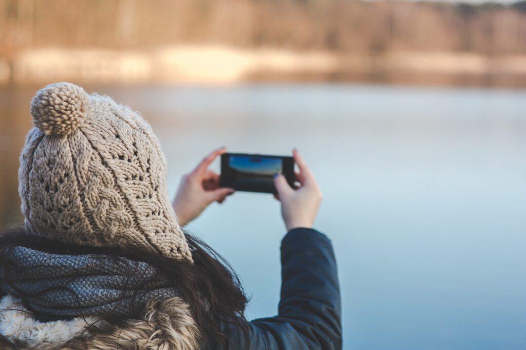 Traveling with a Smartphone: Helpful Tips for Your Vacation with a Phone